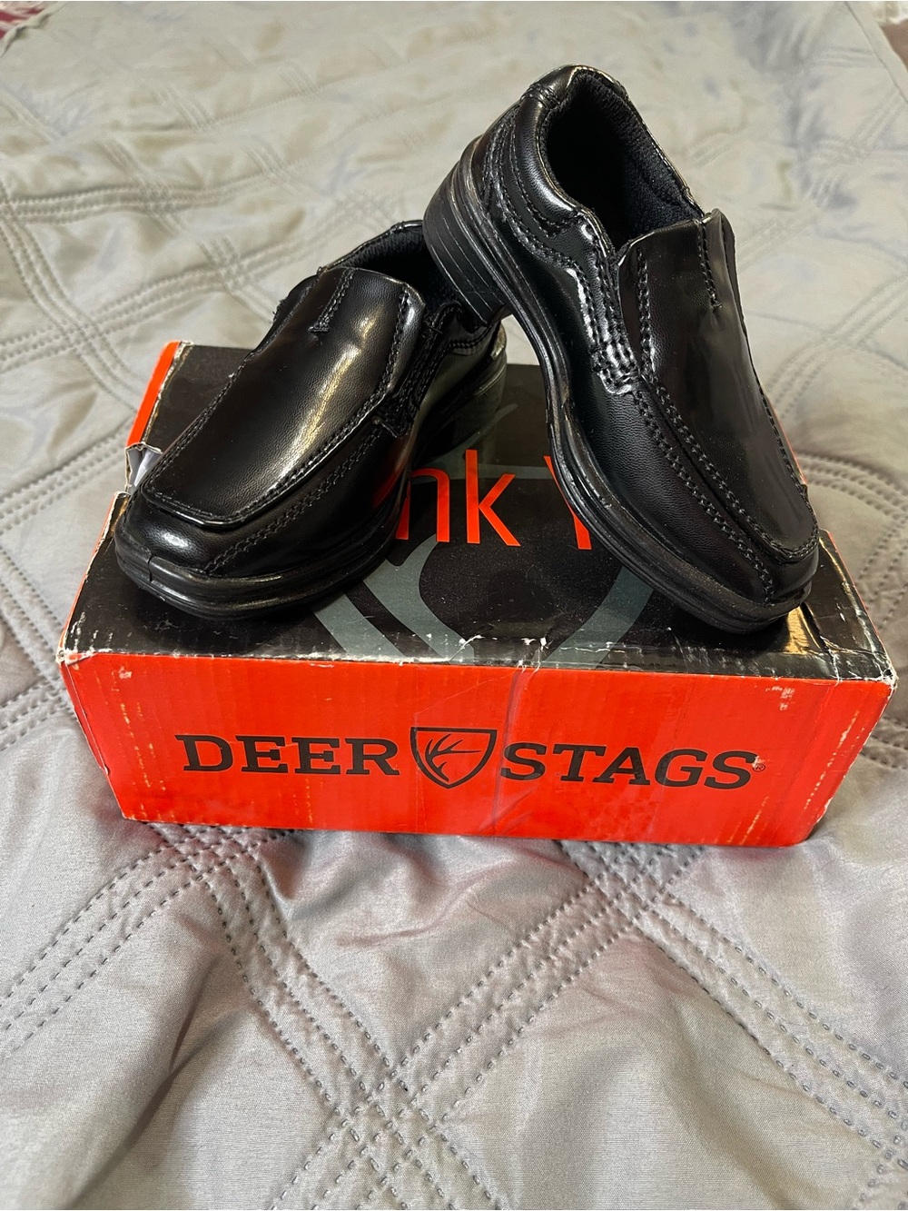 Deer Stags Boys' Wise Dress Comfort Slip-On Loafer Black / 5.5 Toddler / Medium - Picture 2 of 9
